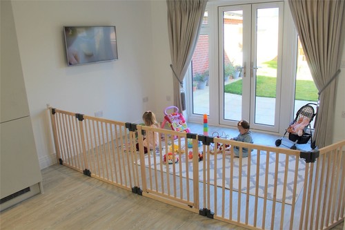 Safetots room divider wooden - room,