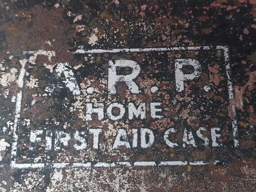 Ww2 arp home first aid - aid, tin