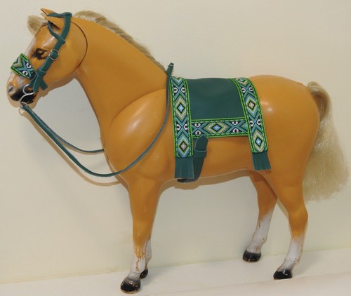 Scale green leather indian - scale,