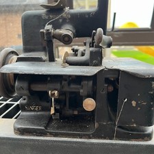Antique 1940s Vintage Singer