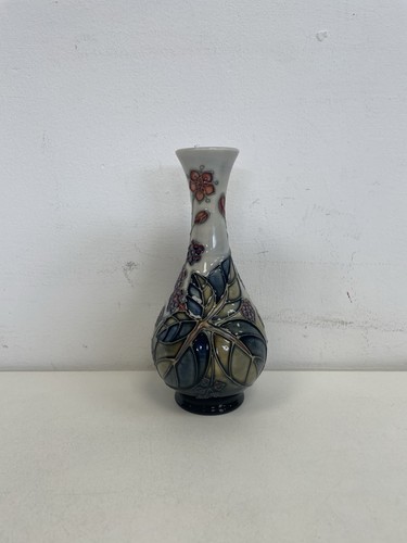 Moorcroft bramble vase - moorcroft,