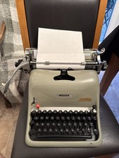 Hispano Olivetti Lexikon 80 Vintage Manual Typewriter Spanish Made