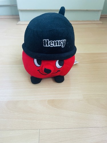 Huggable henry hoover plush - huggable,