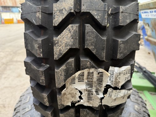 Off road tyres heavy duty - road,
