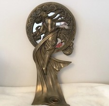 PAST TIMES VINTAGE HANGING