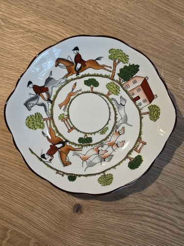 Coalport hunting scene cake - hunting,
