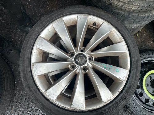 Volkswagen scirocco 2011 wheel - volkswagen,