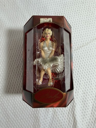 Carlton cards plastic - carlton, marilyn