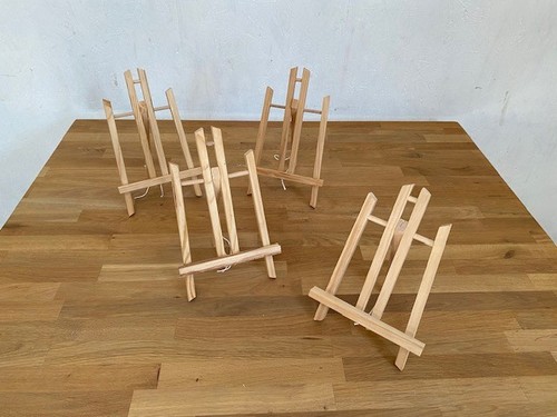 Mini wooden display stands for