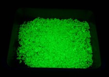 LOOSE BROKEN PIECES OF URANIUM/VASELINE GLASS SHOWING UV FLUORESCENCE  100 grams