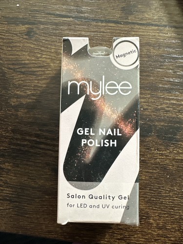 Mylee magnetic cat - mylee, eye