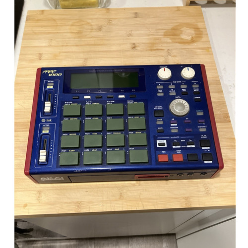 Akai mpc1000 - akai,