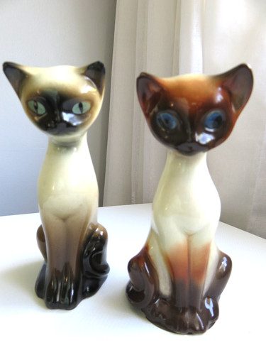 Two vintage siamese cat - two,