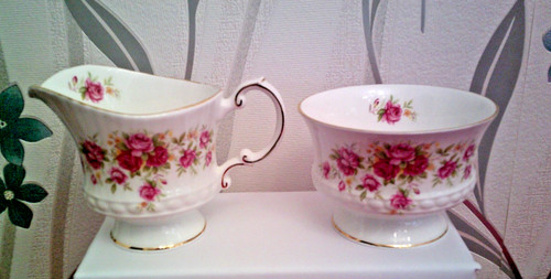 Elizabethan fine bone china - fine,