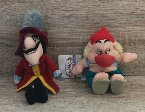 Vtg disney store captain - disney, hook
