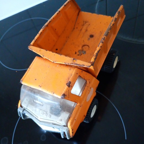 Vintage tonka dump truck - dump,
