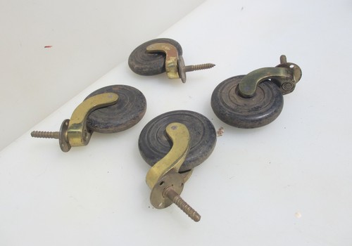 Vintage brass rubber - &,