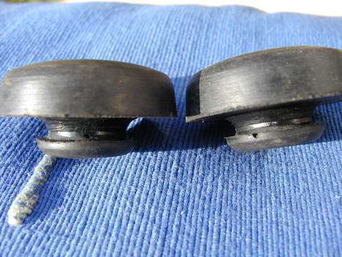 Fuel tank mounting rubbers bsa - mounting,