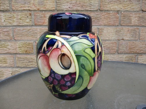 Moorcroft large queens choice - queens,
