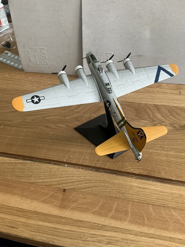 Corgi aa33321 boeing - boeing, b-17g