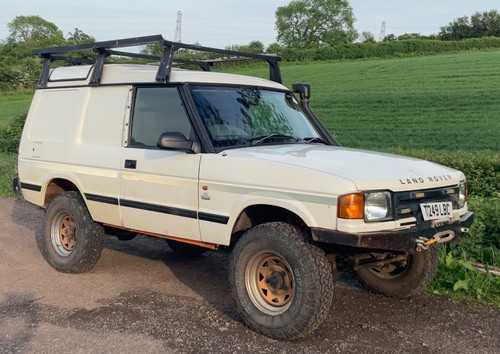 Land rover discovery 300tdi - land, 1