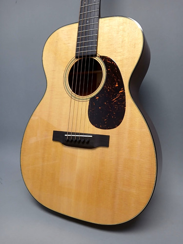 Martin 0018 standard - 00-18,