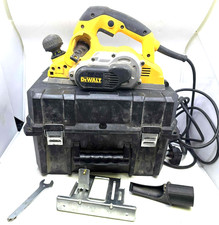 DeWalt D26500k 240 Volt Planer 1050w in Kit Box