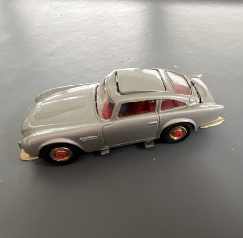 Corgi toys james - james, aston