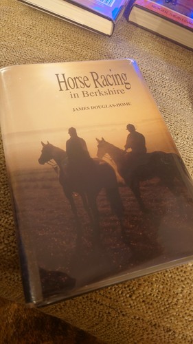 Horse racing berkshire - horse, in