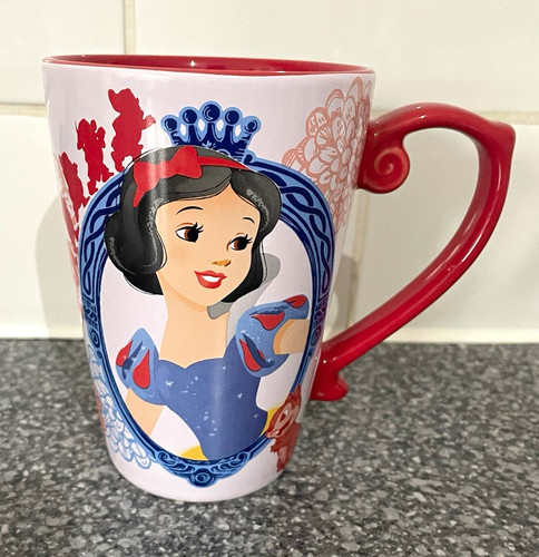 Disney store snow white - store,
