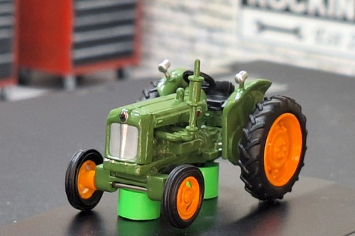 Fordson tractor green - ,