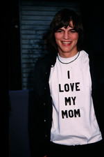 Ashton Kutchner Photo