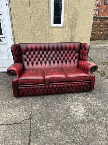 Chesterfield seater queen - 3,