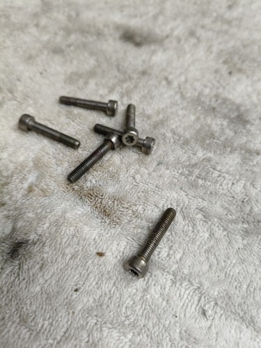 Bmw k1200s petrol cap - bmw, screws