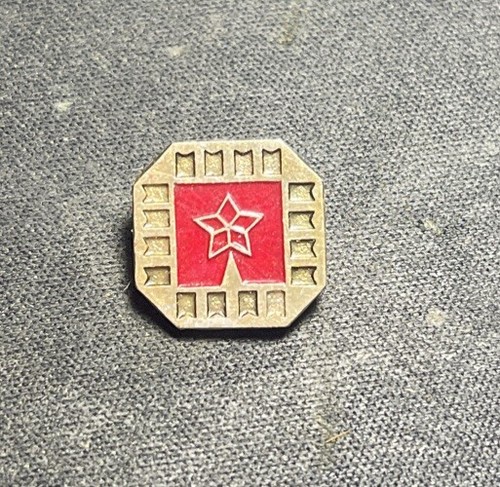 Original soviet russian pin - russian,