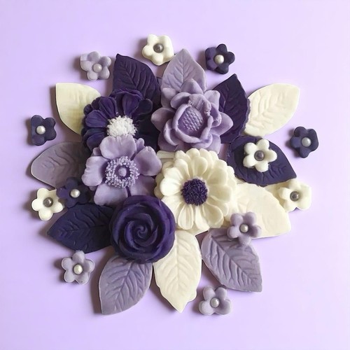 Edible purple flower icing - 36,