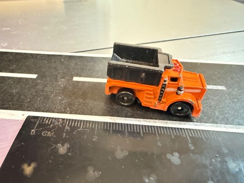 Metal dumper truck vintage - metal,