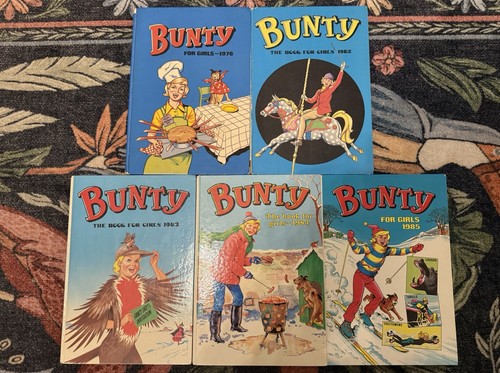 Bunty annuals bundle 1976 1982 - bundle,