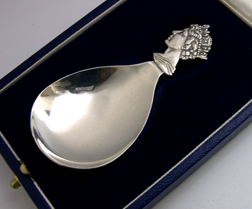 Cased sterling silver queen - cased,