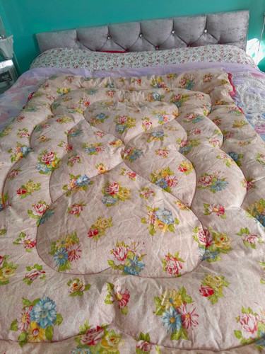 Floral feather quilt - floral,