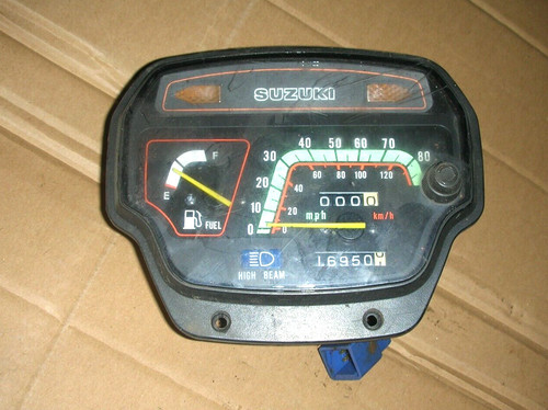 Suzuki 125 roadie speedo - 125,