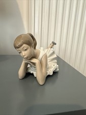 Nao LLADRO Porcelain Figurine