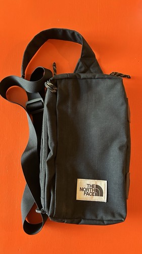 The north face field - the,