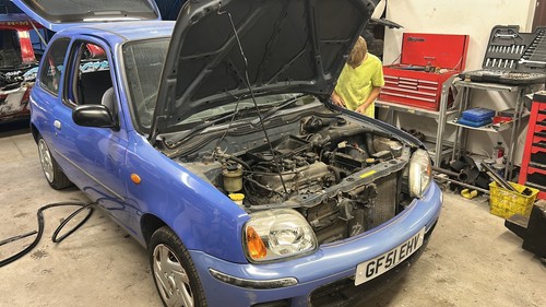 Breaking 1litre k11 micra - breaking,