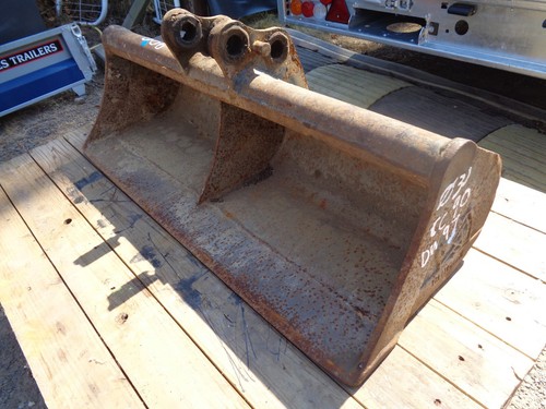 900mm excavator ditching - 900mm,