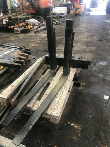 Caterpillar pallet forks - pallet, to