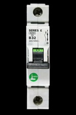 STEEPLE 32 AMP CURVE B 6kA MCB CIRCUIT BREAKER SERIES E 14132