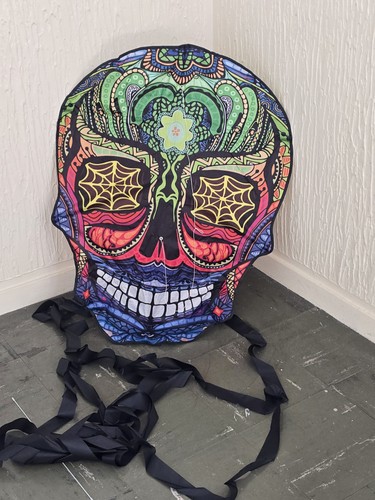 Skull kite - skull,