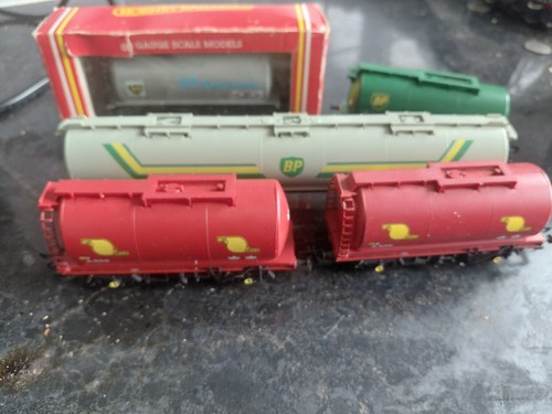 Hornby rake fuel tanker - of, 5