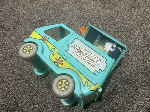 Scooby doo mystery machine van - scooby,